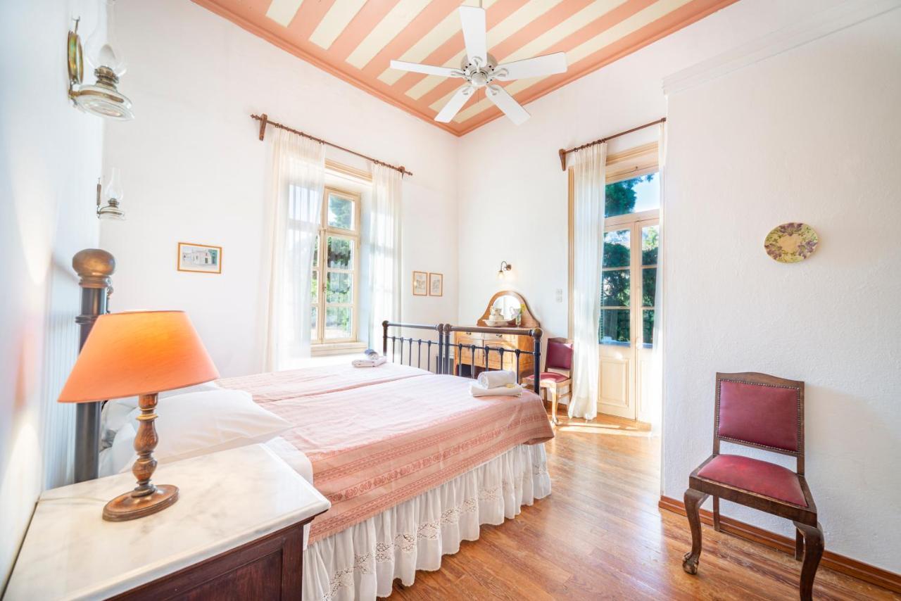 Hotel Archontiko Angelou à Alinda  Extérieur photo