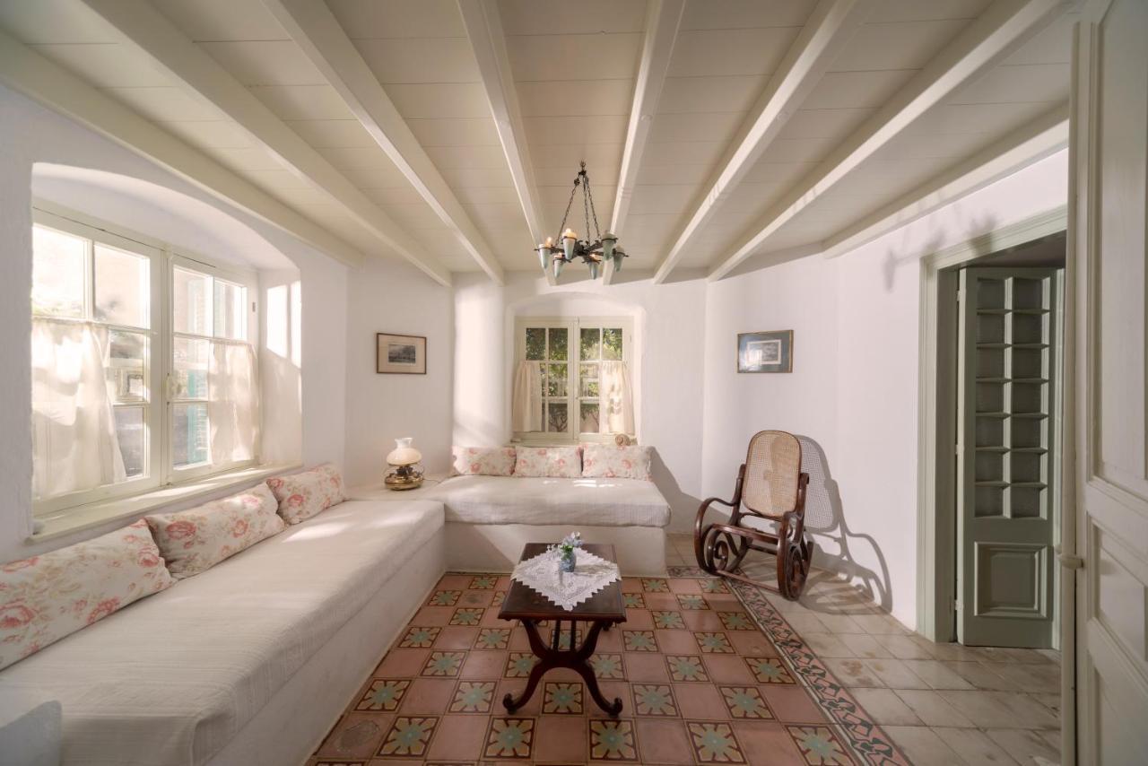 Hotel Archontiko Angelou à Alinda  Extérieur photo