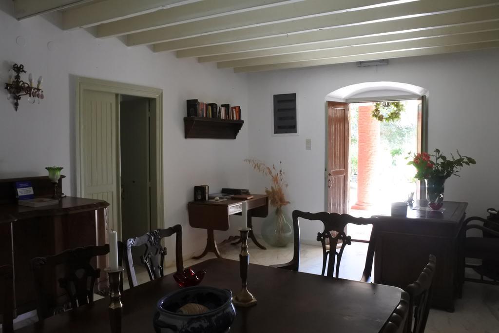 Hotel Archontiko Angelou à Alinda  Extérieur photo