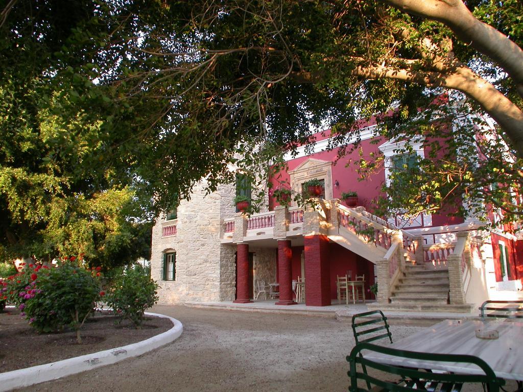 Hotel Archontiko Angelou à Alinda  Extérieur photo