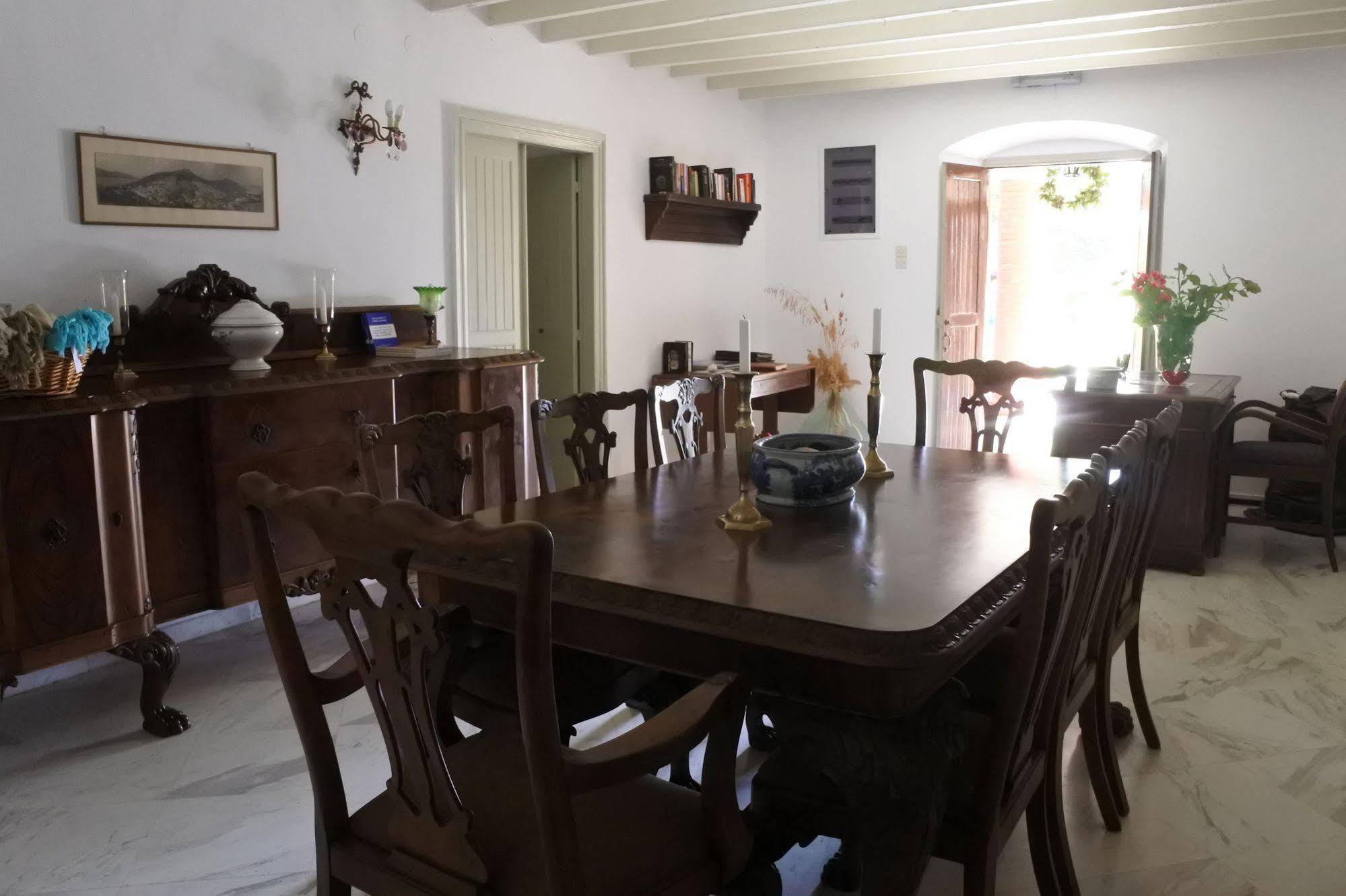 Hotel Archontiko Angelou à Alinda  Extérieur photo
