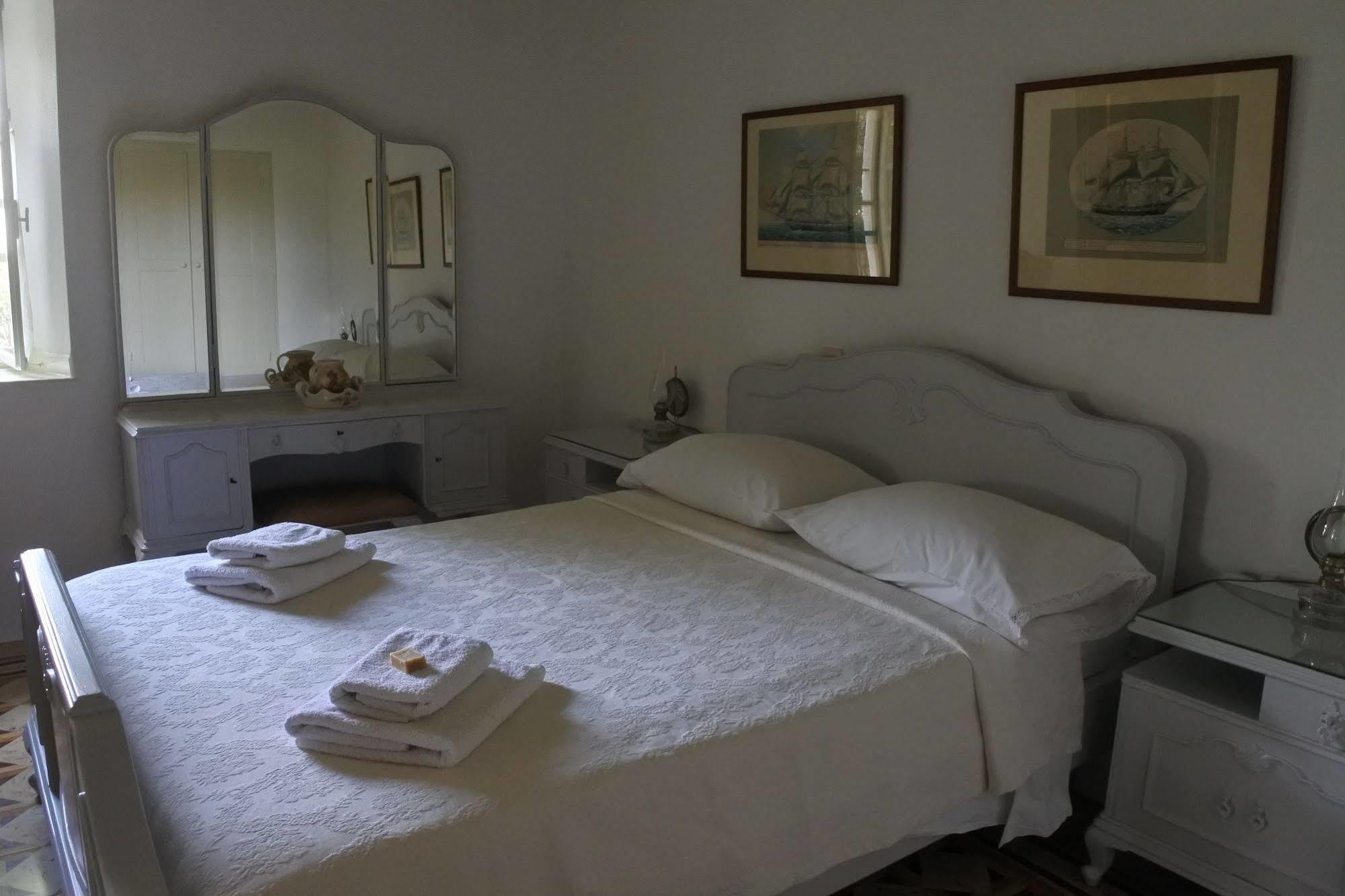 Hotel Archontiko Angelou à Alinda  Extérieur photo