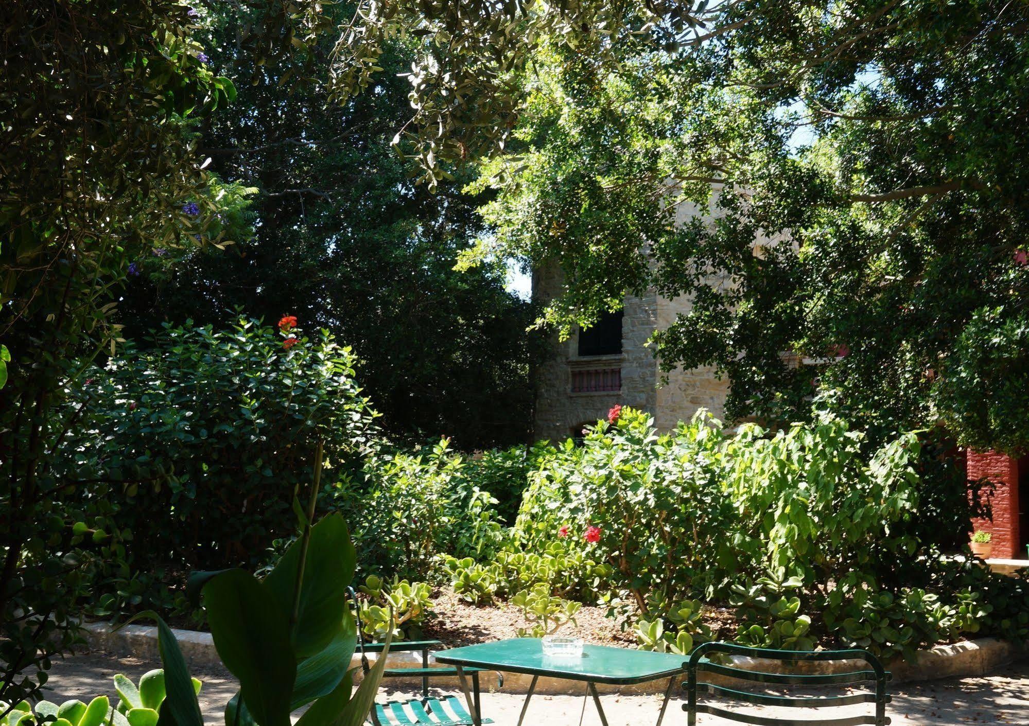 Hotel Archontiko Angelou à Alinda  Extérieur photo